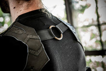 Load image into Gallery viewer, Labrynth holster -Men&#39;s leather pocket holster- Mens holster - Pocket holster - Leather holster